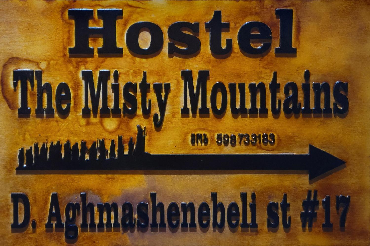 Hostel The Misty Mountains 梅斯蒂亚 外观 照片