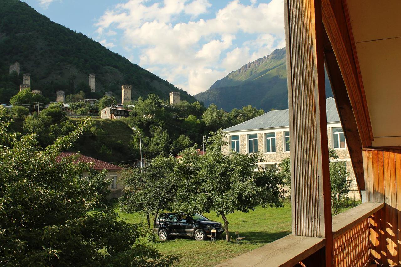Hostel The Misty Mountains 梅斯蒂亚 外观 照片